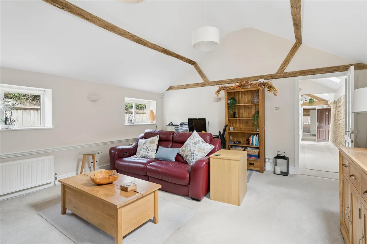 The Green, Loughton, photo 36