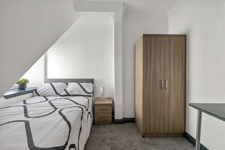 Furzehill Road, Plymouth, PL4, photo 6