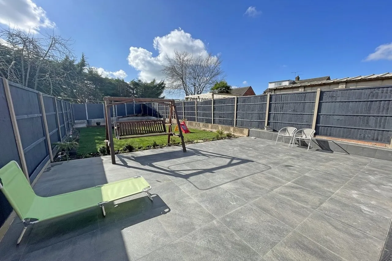 Moorhill Road, Whitnash, CV31, photo 11