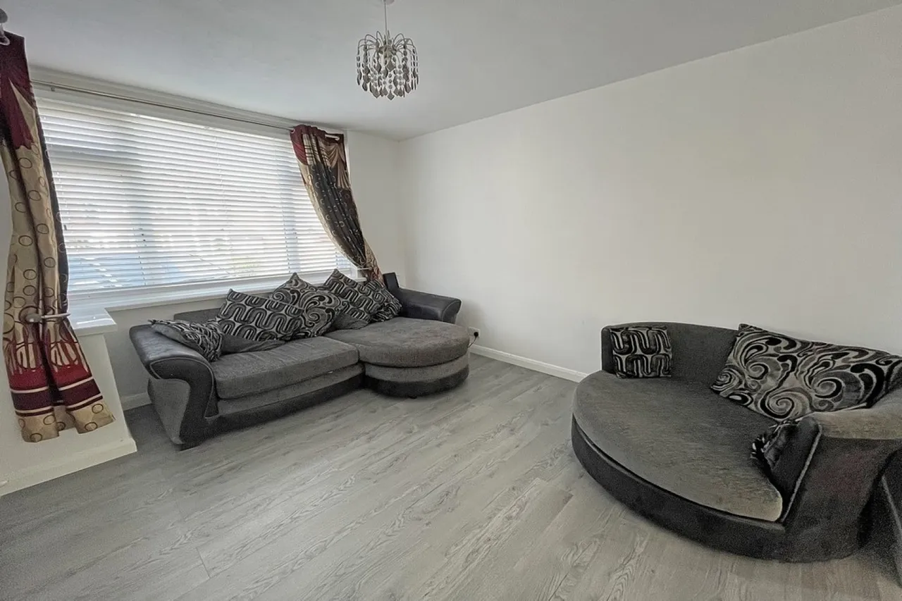 Moorhill Road, Whitnash, CV31, photo 2