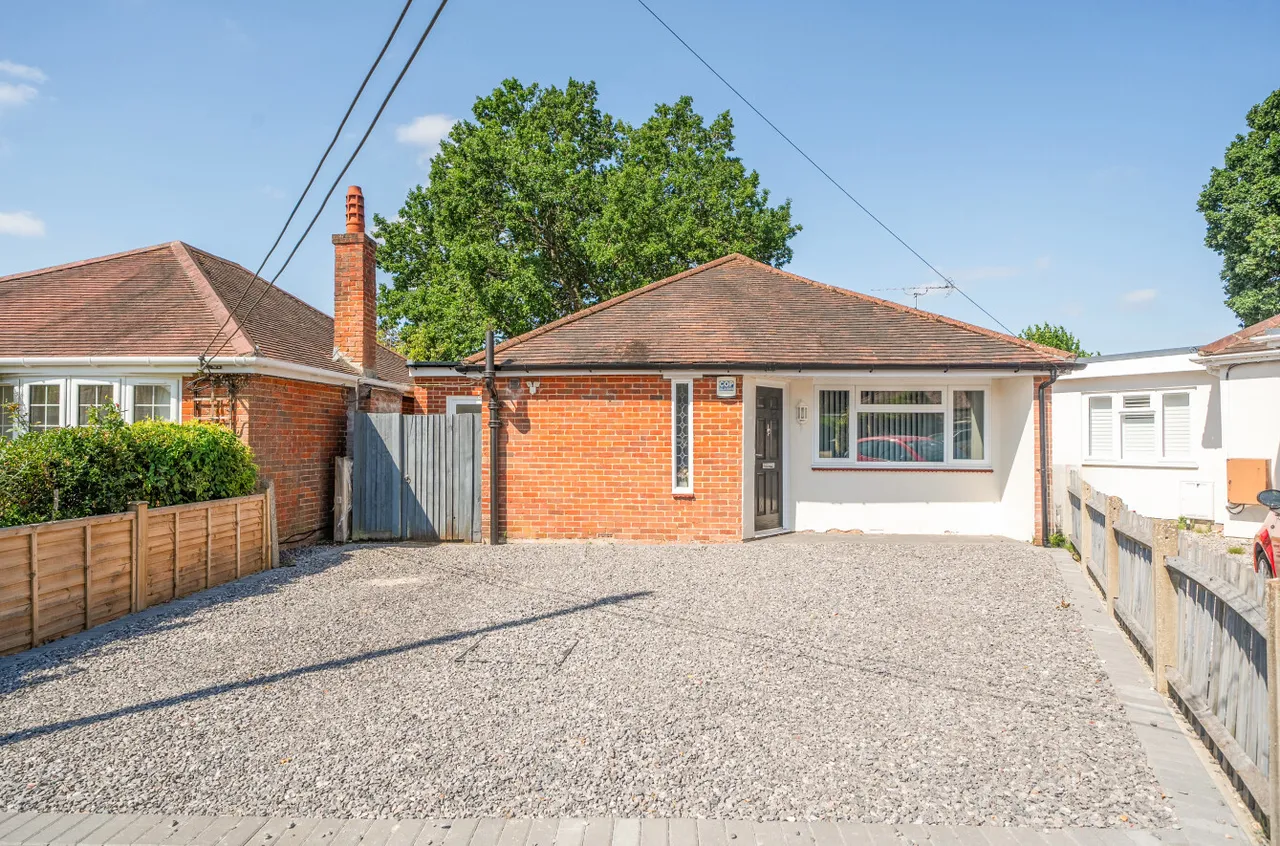 2 bed house for sale, Common Close, Chandler's Ford, SO53