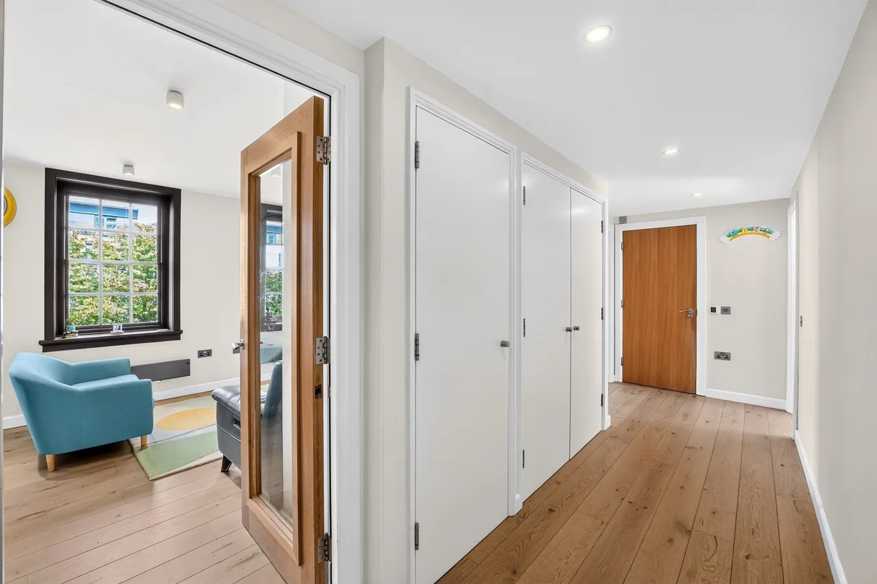 Scott Avenue, London, SW15, photo 6