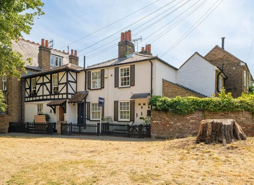 The Avenue, Sunbury-On-Thames, TW16, photo 8