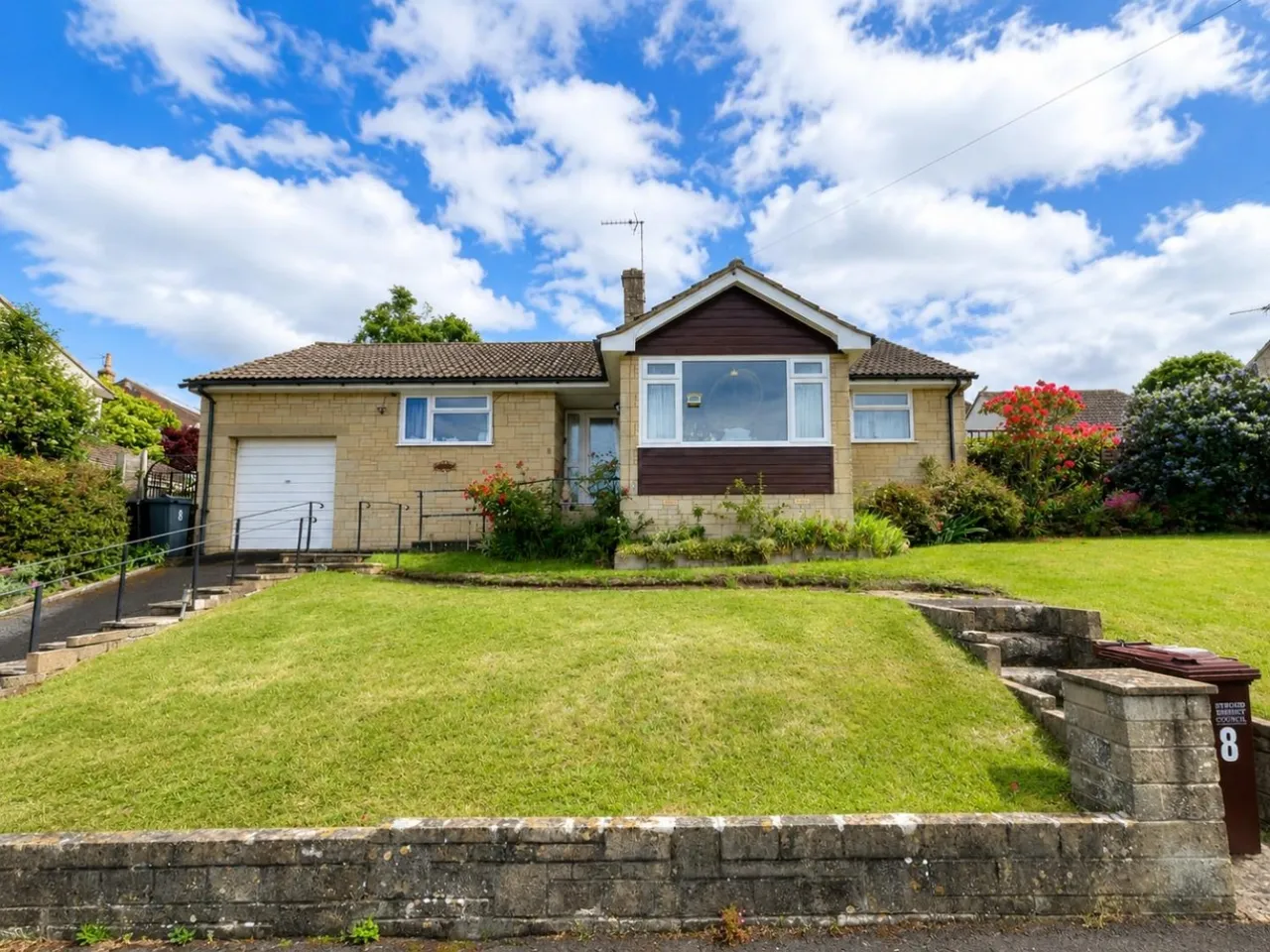 3 bed house for sale, Orchard Leaze, Dursley, GL11