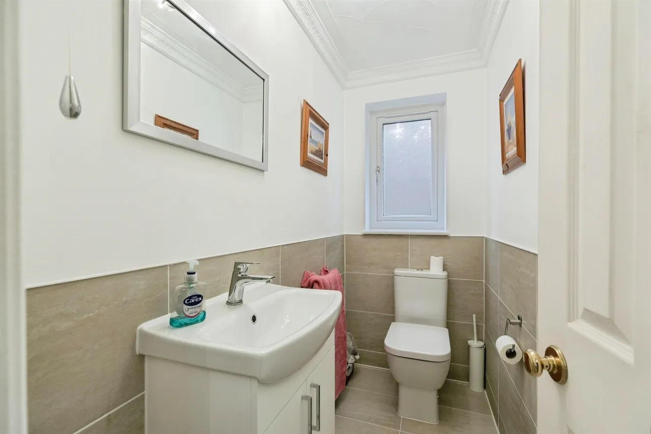 Far Town End, Dodworth, BARNSLEY, photo 8