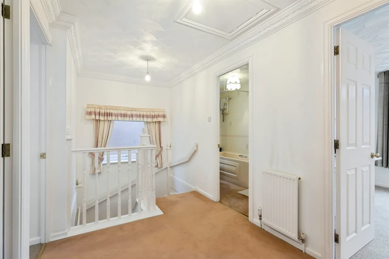 Far Town End, Dodworth, BARNSLEY, photo 9