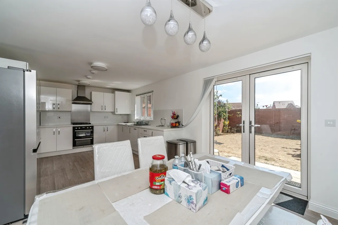 Four Acre Drive, Houghton Conquest, Bedford, photo 6