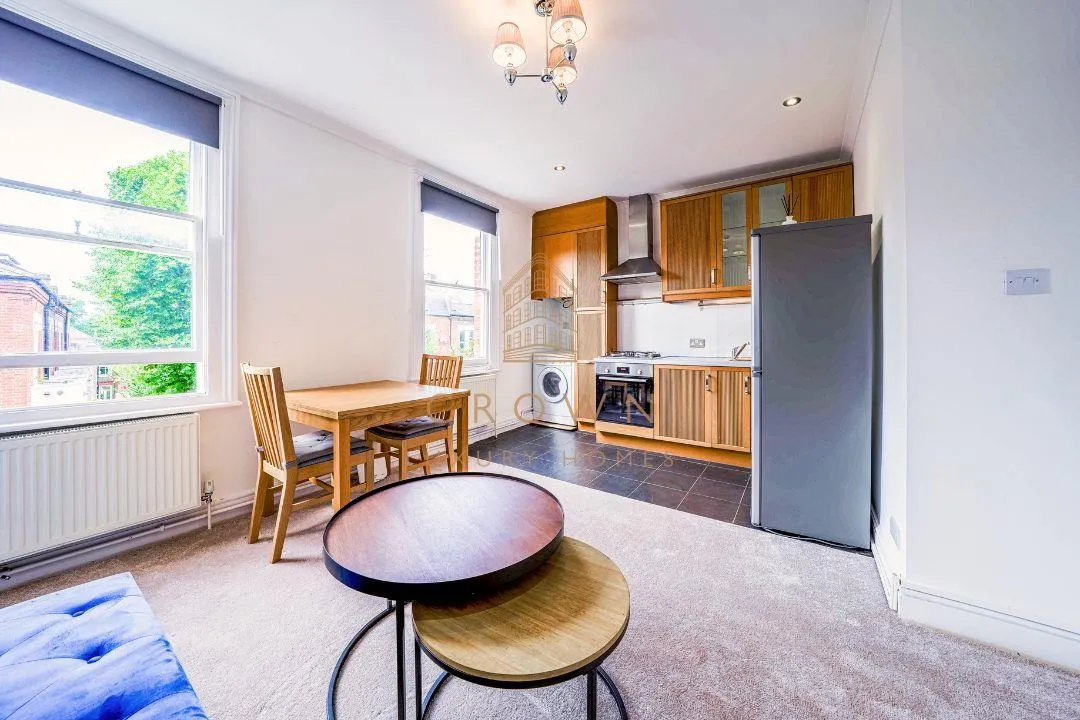1 bed flat to rent, Aynhoe Road, London, W14