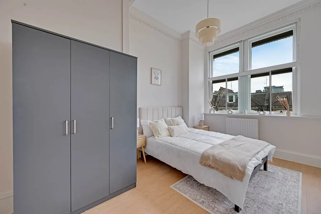 Earls Court Road, Earls Court, SW5, photo 15