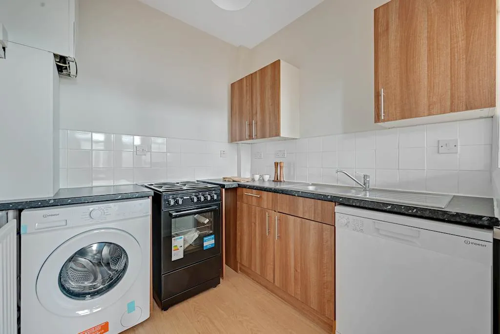 Earls Court Road, Earls Court, SW5, photo 13