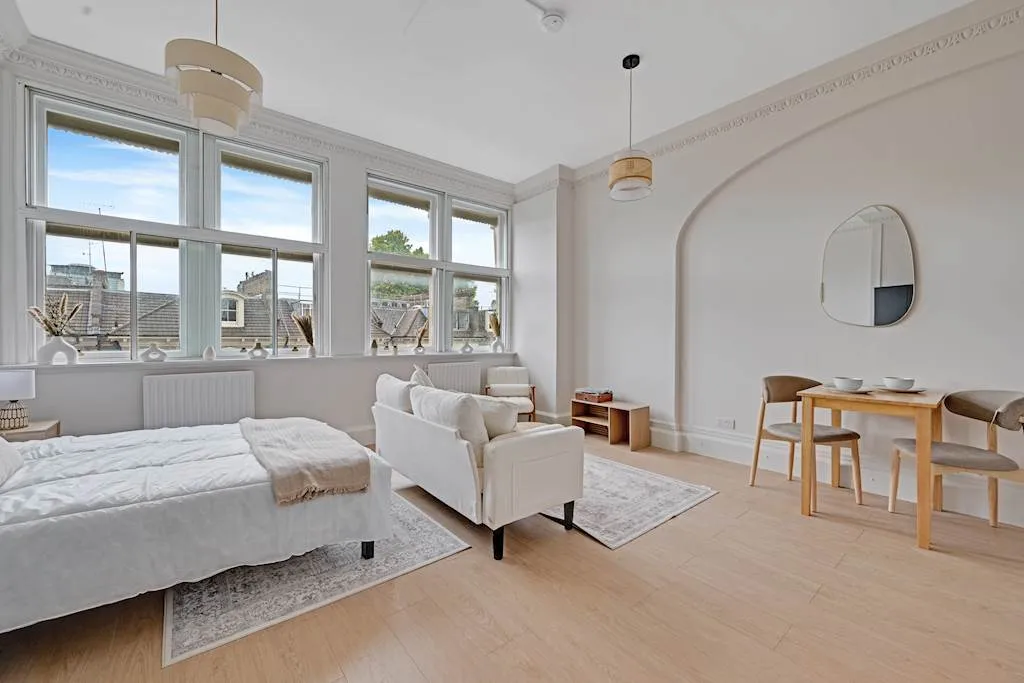 Earls Court Road, Earls Court, SW5, photo 4