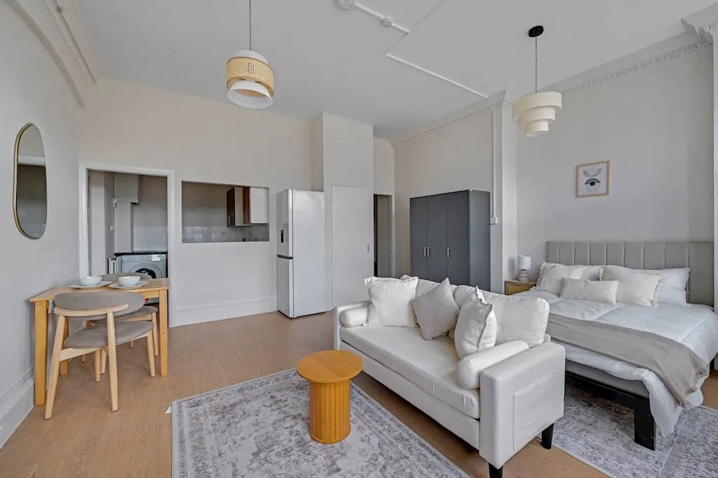 Earls Court Road, Earls Court, SW5, photo 9