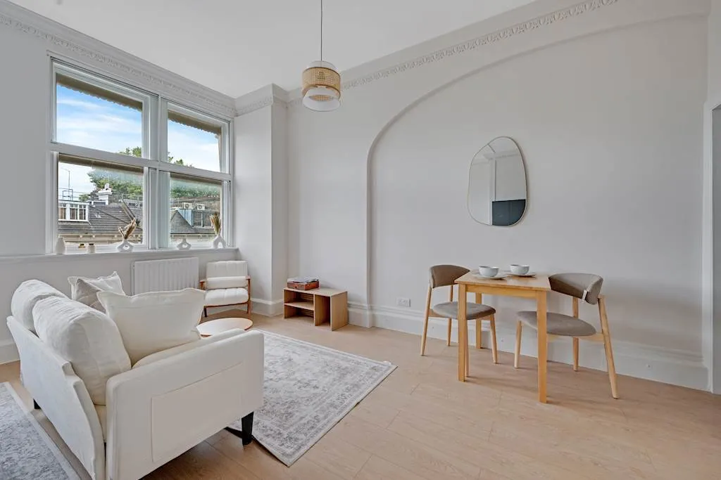 Earls Court Road, Earls Court, SW5, photo 8