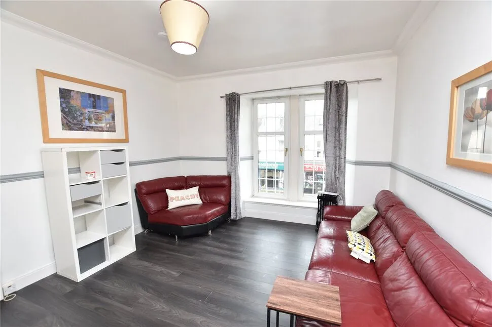 1 bed flat to rent — B 218 Main Street, Bellshill, Lanarkshire, ML4