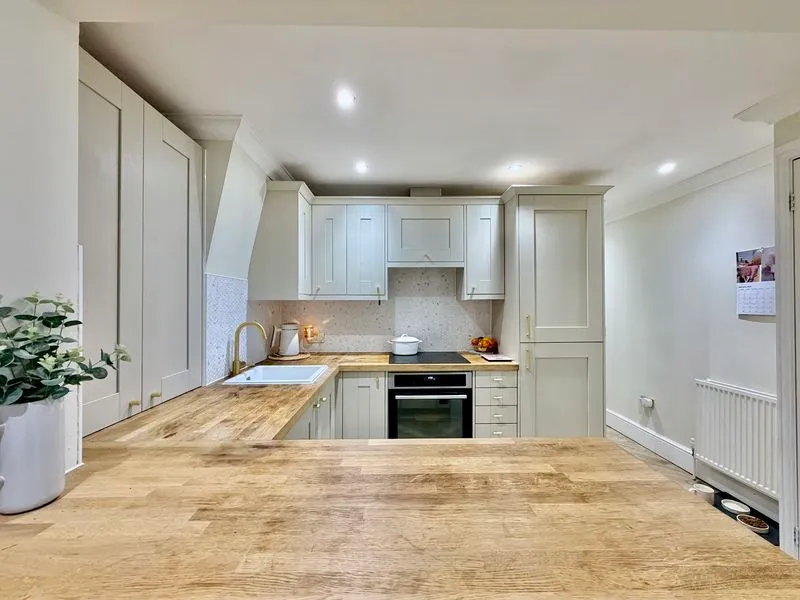 Wycombe Lane, Wooburn Green HP10 0HD, photo 6