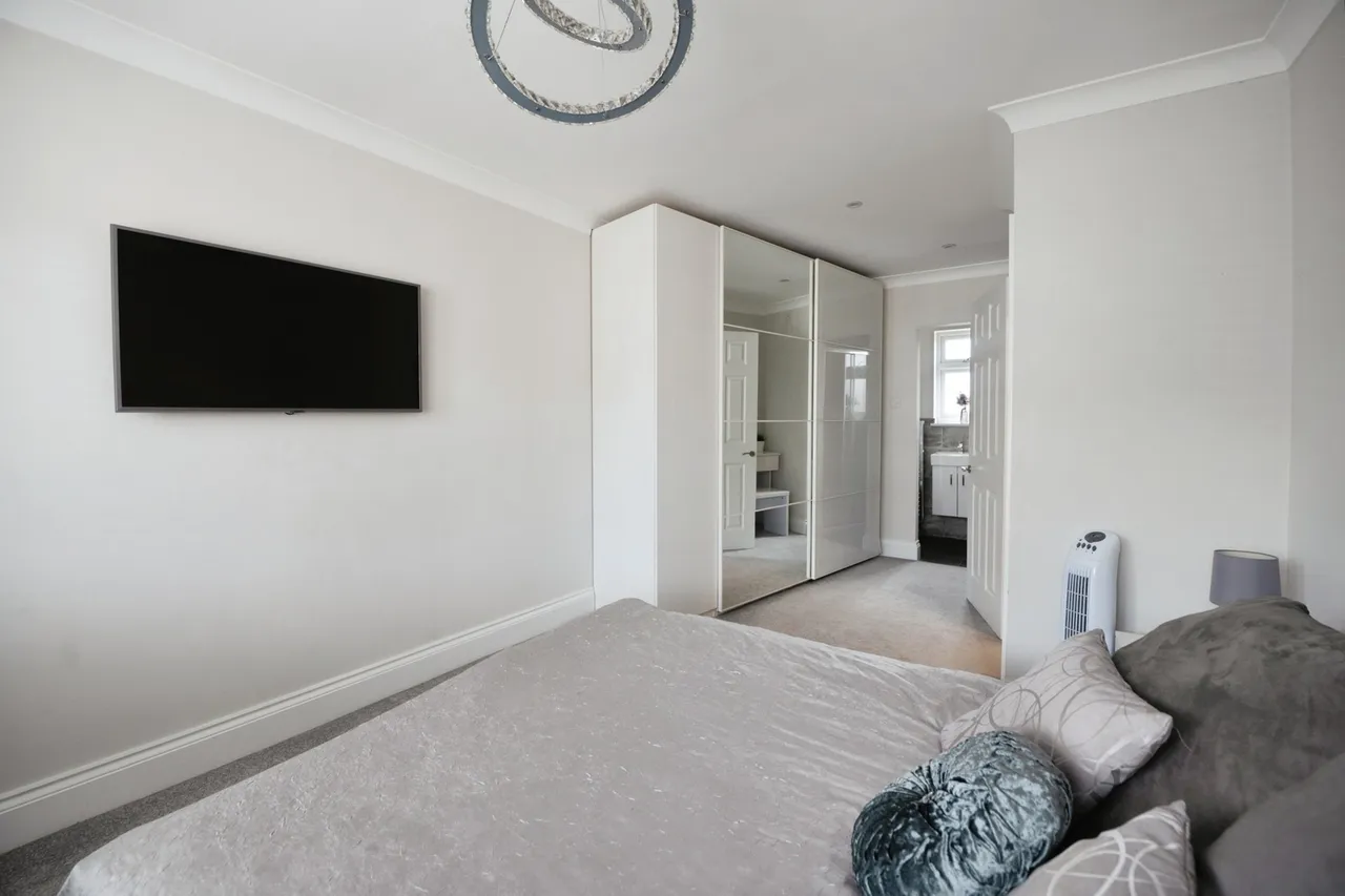 Clockhouse Lane, Romford, RM5, photo 7