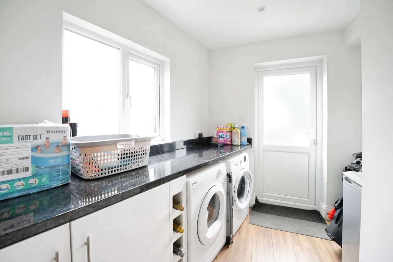 Clockhouse Lane, Romford, RM5, photo 13