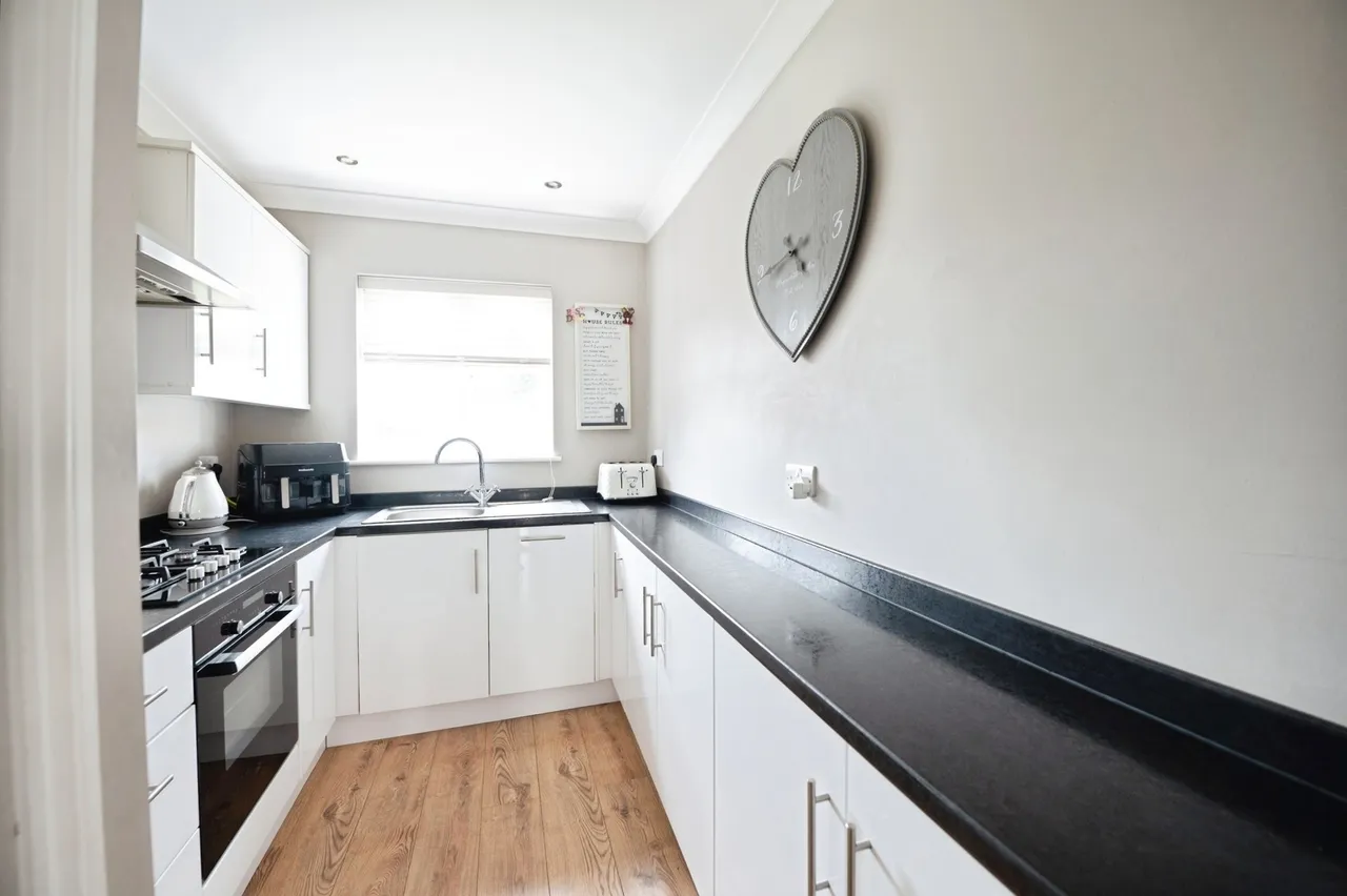 Clockhouse Lane, Romford, RM5, photo 11