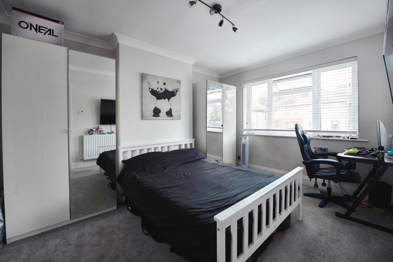 Clockhouse Lane, Romford, RM5, photo 19