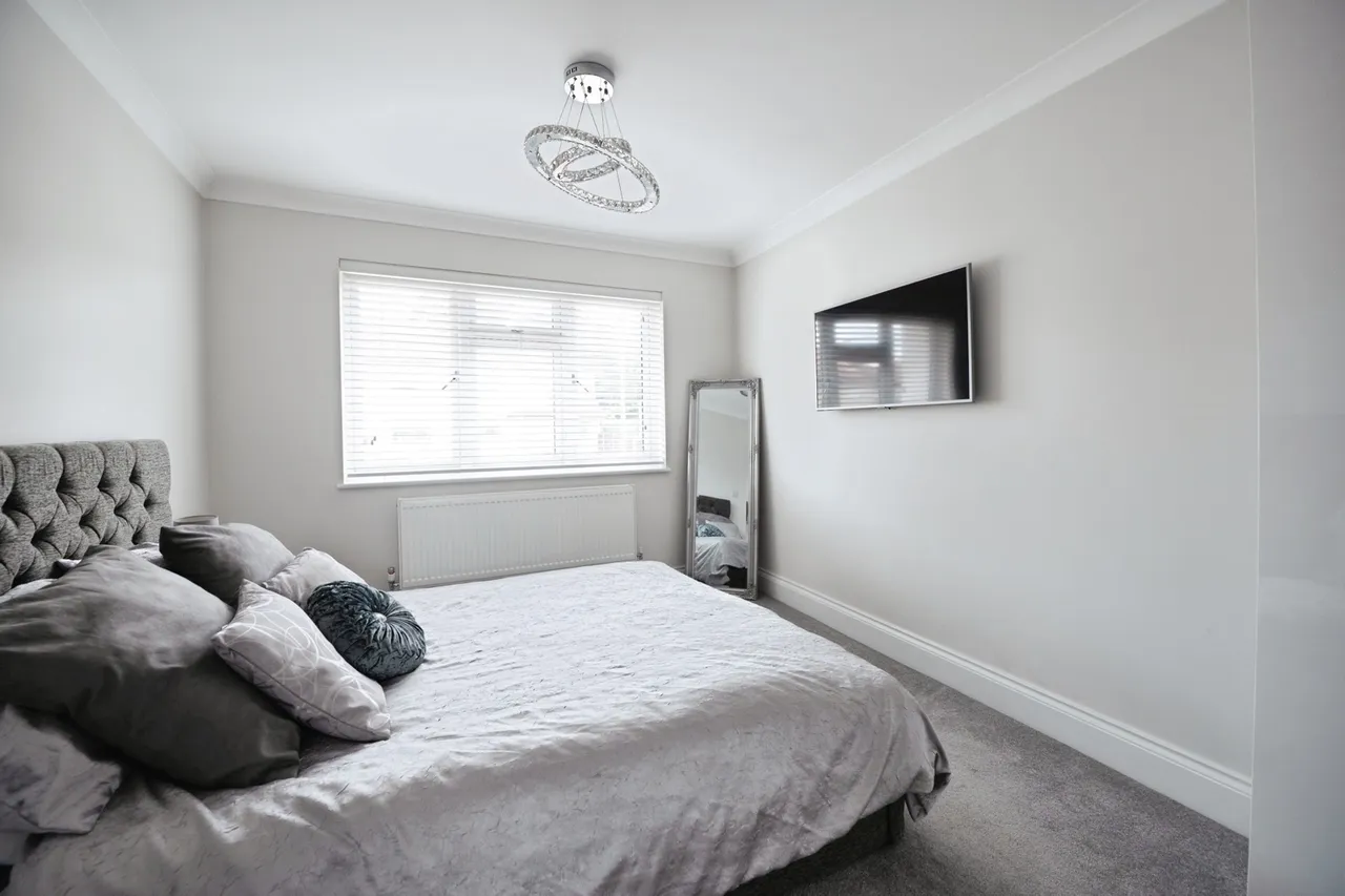 Clockhouse Lane, Romford, RM5, photo 14