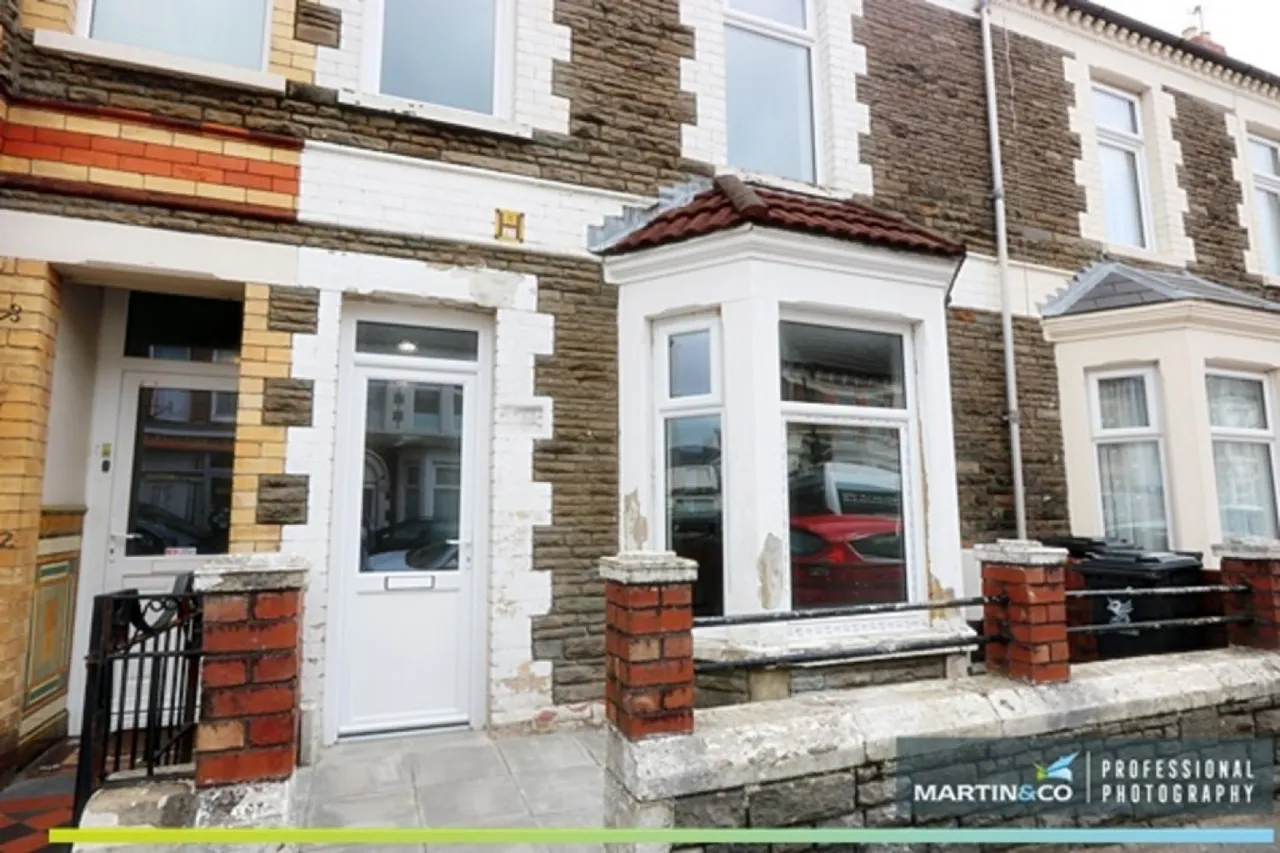 2 bed flat to rent, Donald Street, Roath, CF24