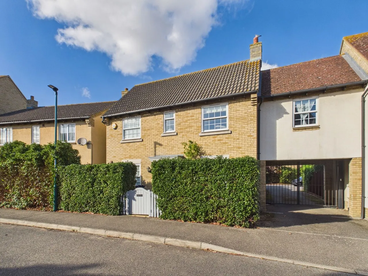 3 bed house for sale, Apley Way, Lower Cambourne, CB23