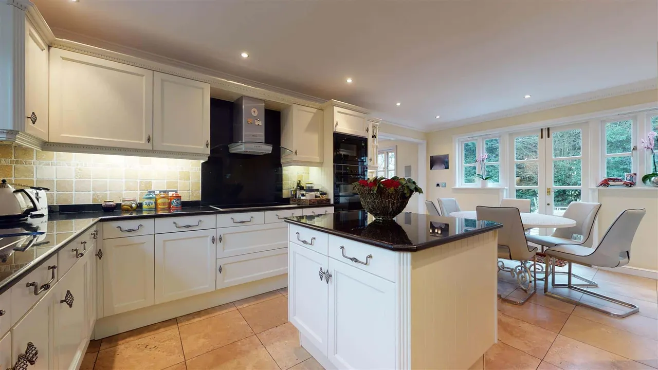 Grove Lane, Chigwell, photo 4