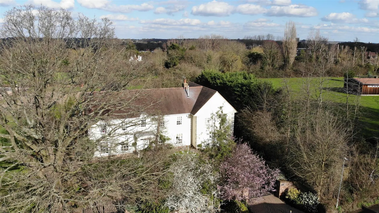 Grove Lane, Chigwell, photo 2