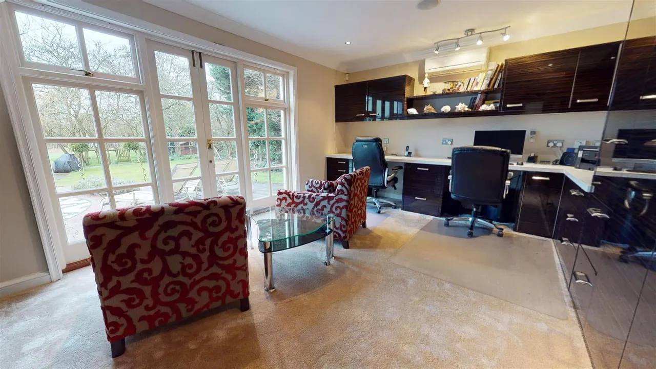 Grove Lane, Chigwell, photo 8