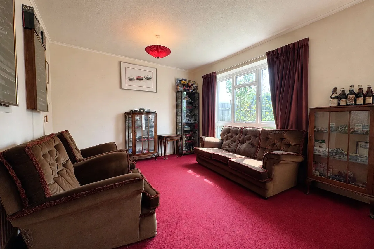 Chatsworth Road, Farnborough, GU14, photo 2