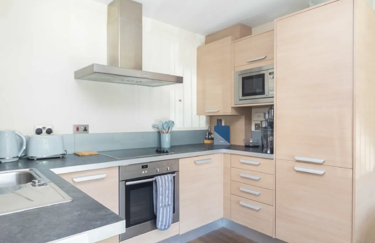 Lovelace Gardens, Surbiton, KT6 6SD, photo 4