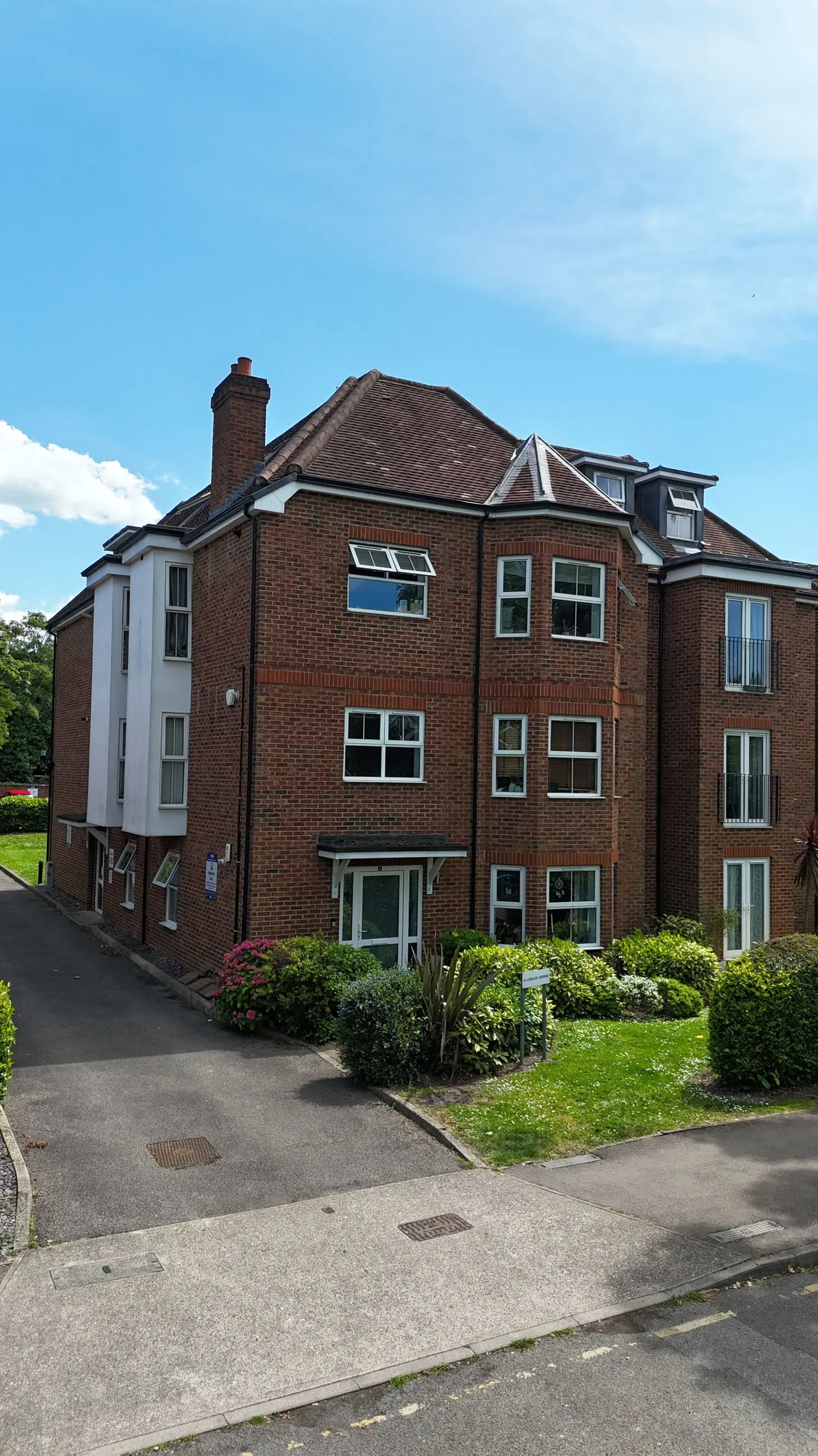 Lovelace Gardens, Surbiton, KT6 6SD, photo 6