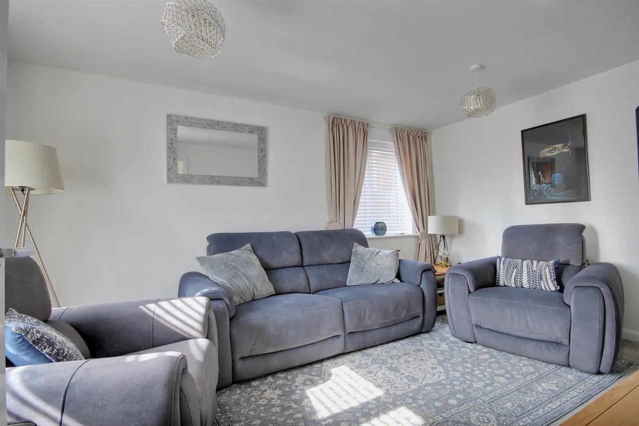 Walker Close, Beverley, photo 15