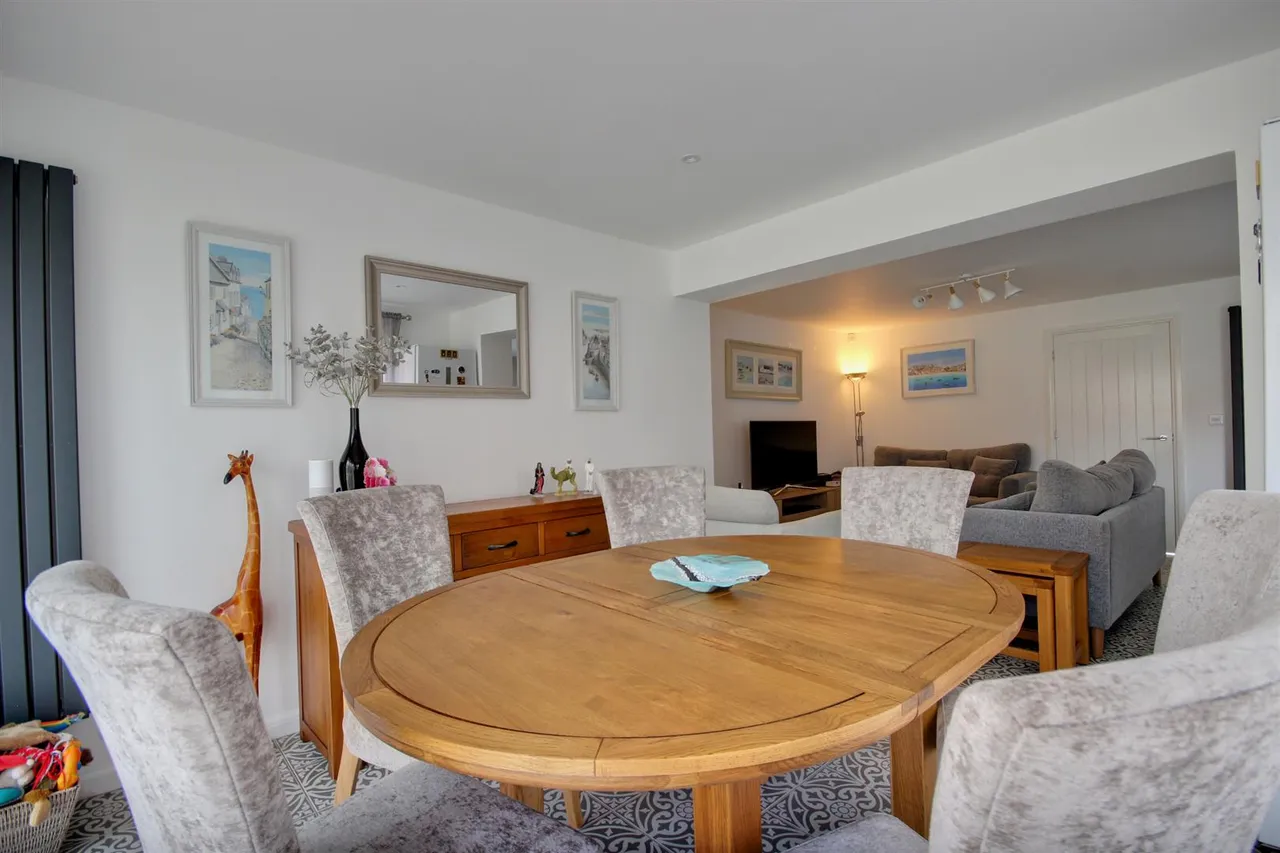 Walker Close, Beverley, photo 21