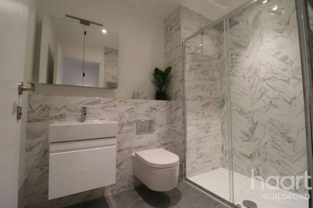Epsom Road, GU1, photo 9
