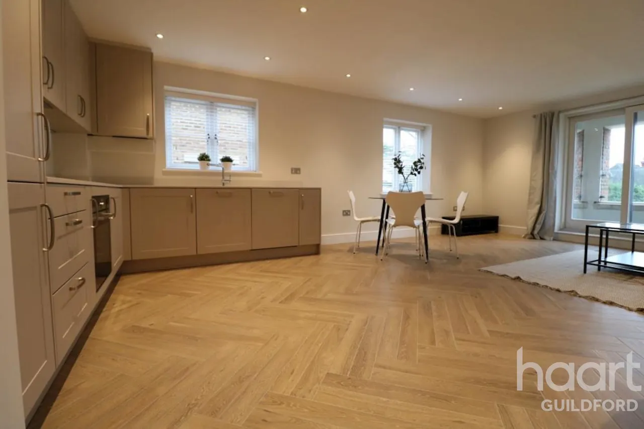 Epsom Road, GU1, photo 4