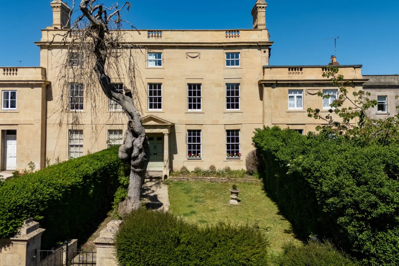 6 bed house for sale, Wallbridge, Frome, BA11