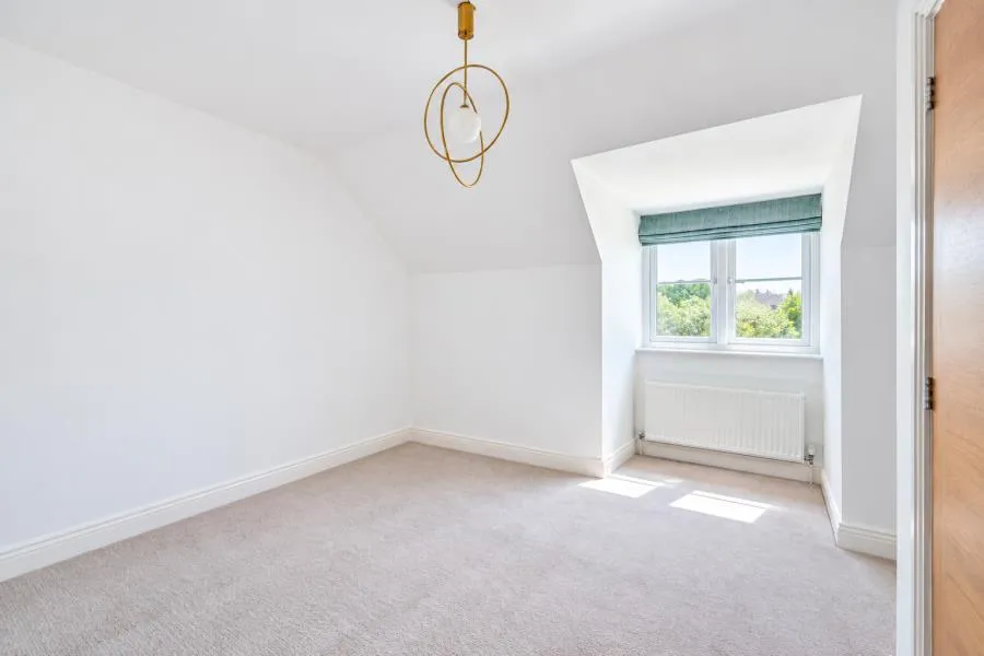 Jersey Close, Knaphill, GU21, photo 10