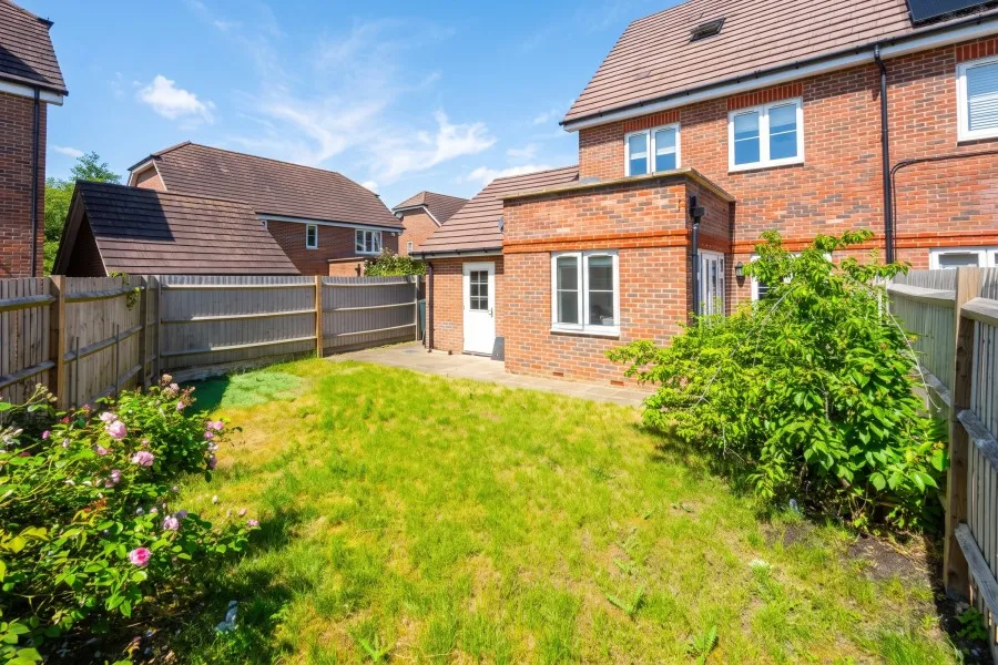 Jersey Close, Knaphill, GU21, photo 24
