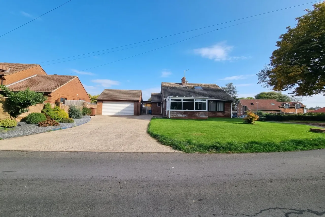 2 bed house for sale, Thearne Lane, Beverley, HU17