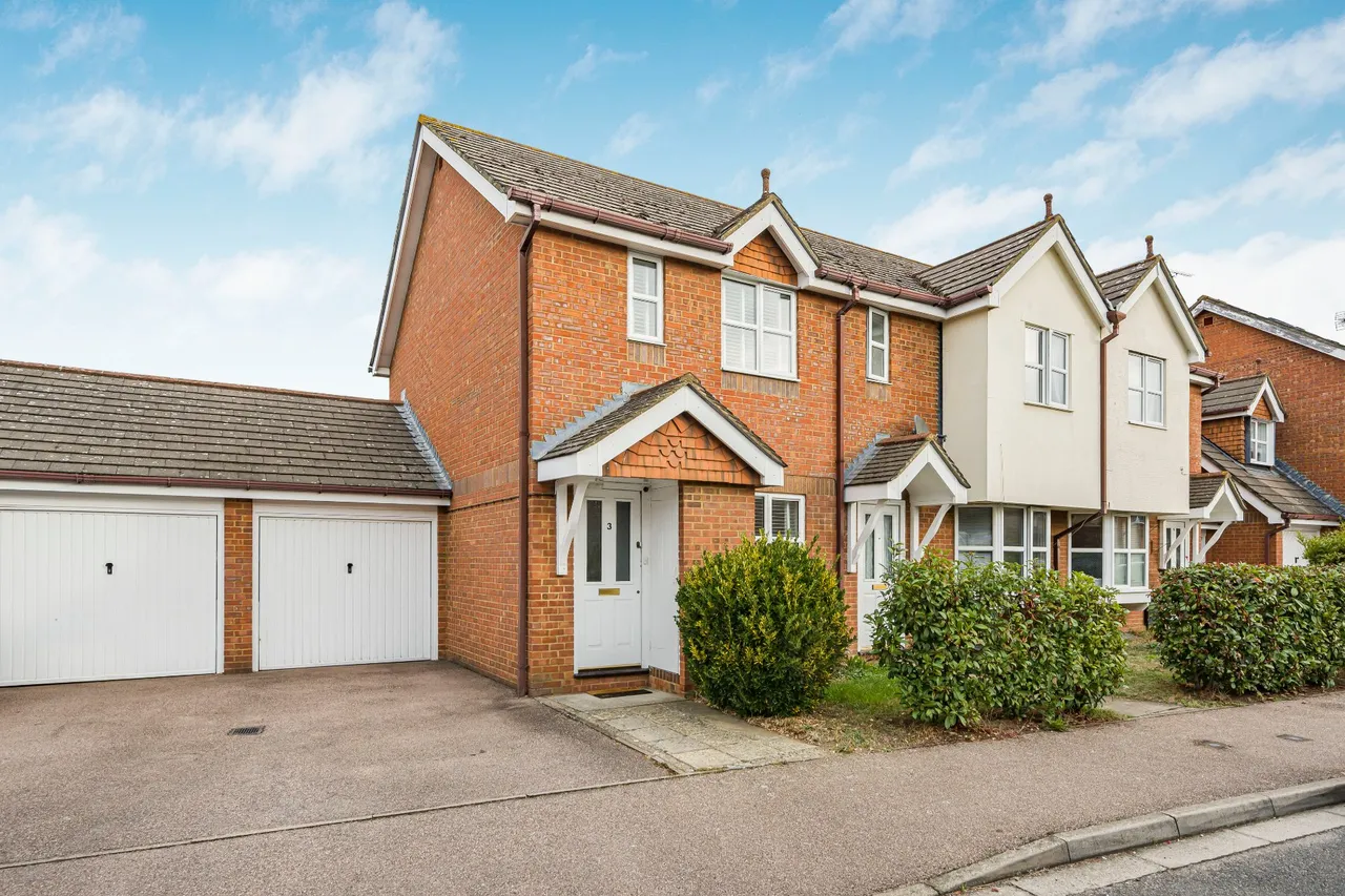 Riverview Gardens, Cobham, KT11, photo 12