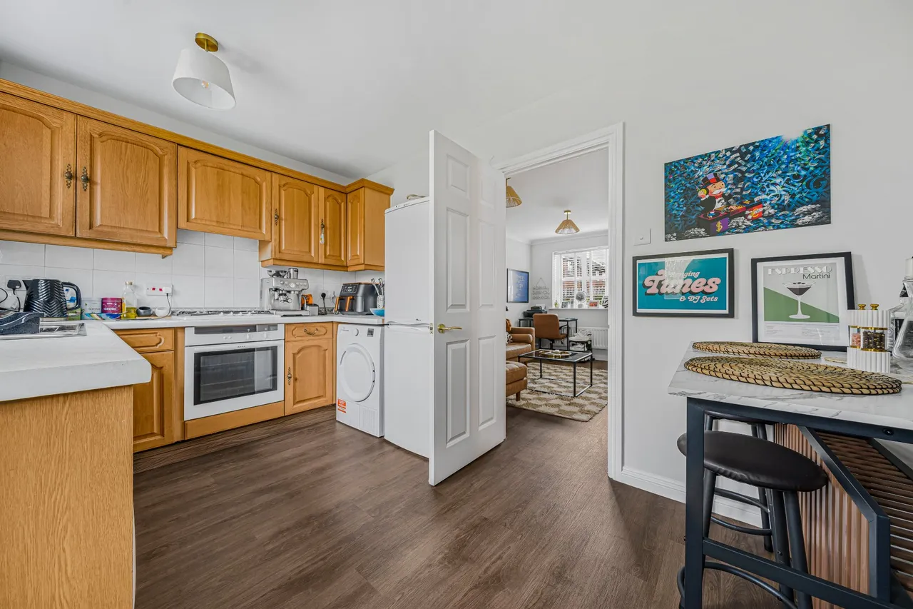 Riverview Gardens, Cobham, KT11, photo 6
