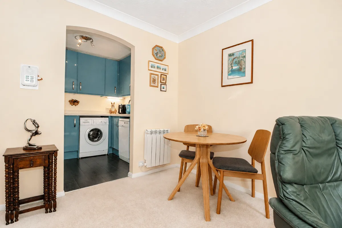 38 Holman Close, Waterlooville, PO8 8HD, photo 13