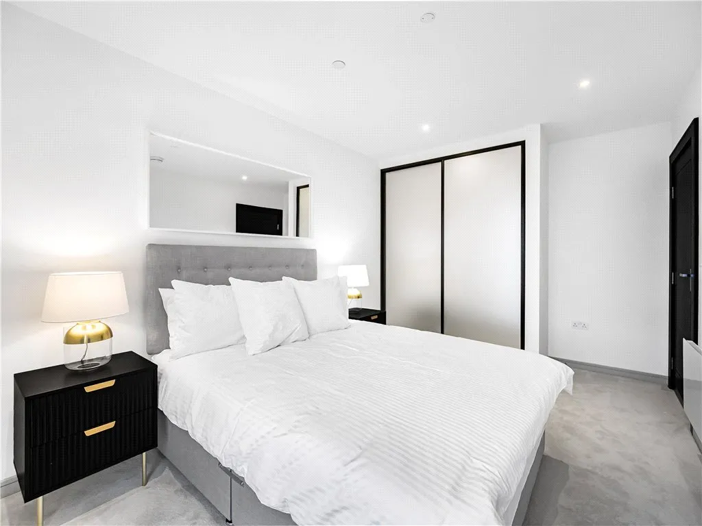 Eden Grove, Staines-upon-Thames, TW18, photo 12