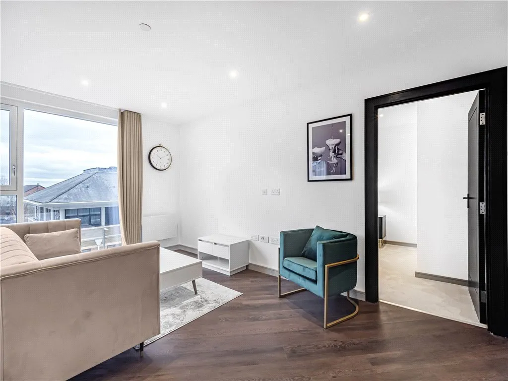 Eden Grove, Staines-upon-Thames, TW18, photo 6