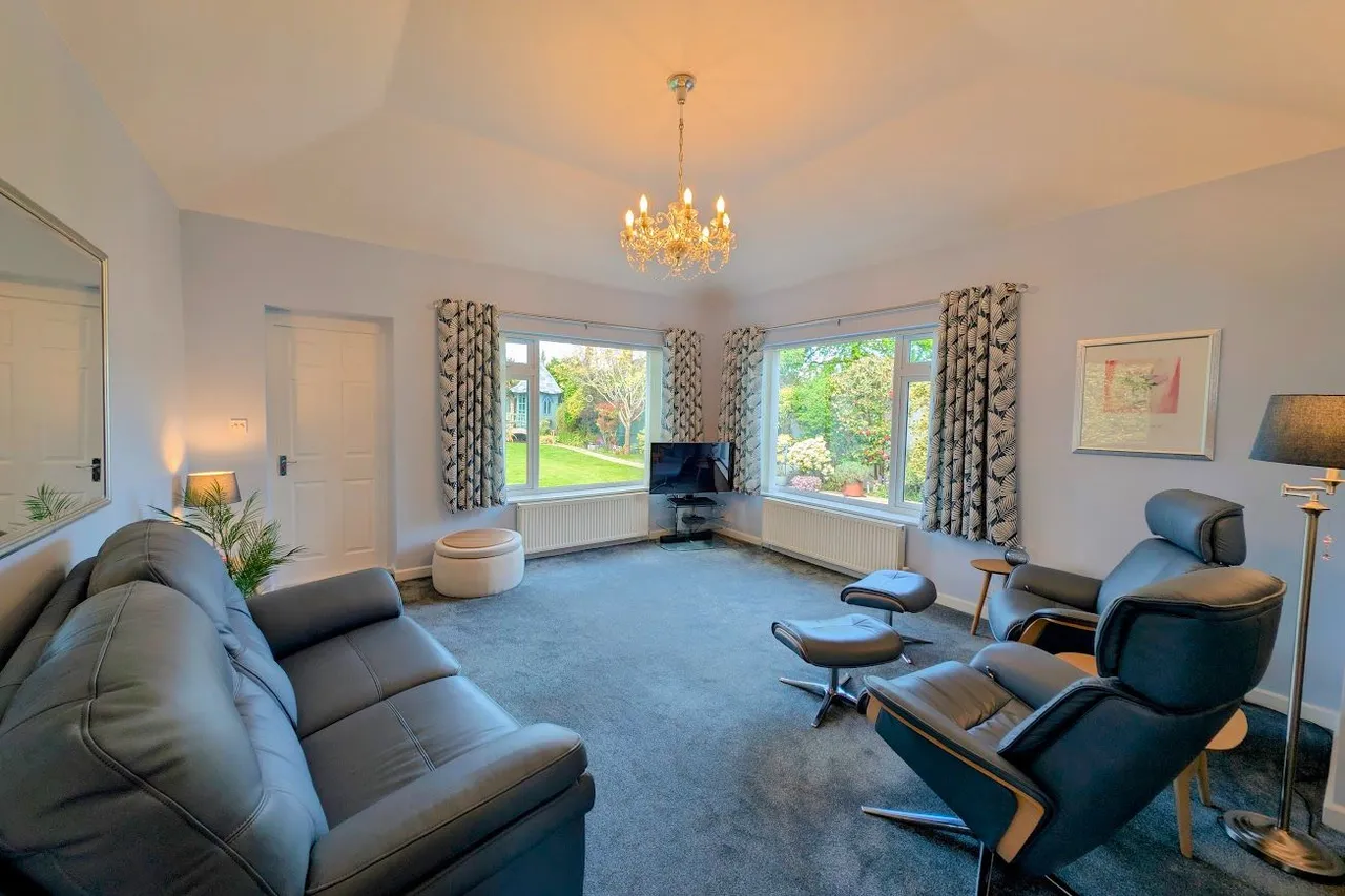 Gallows Drive, West Parley, BH22, photo 6