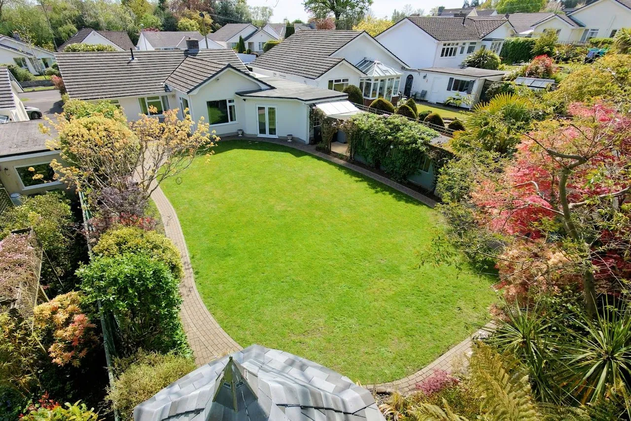 Gallows Drive, West Parley, BH22, photo 15