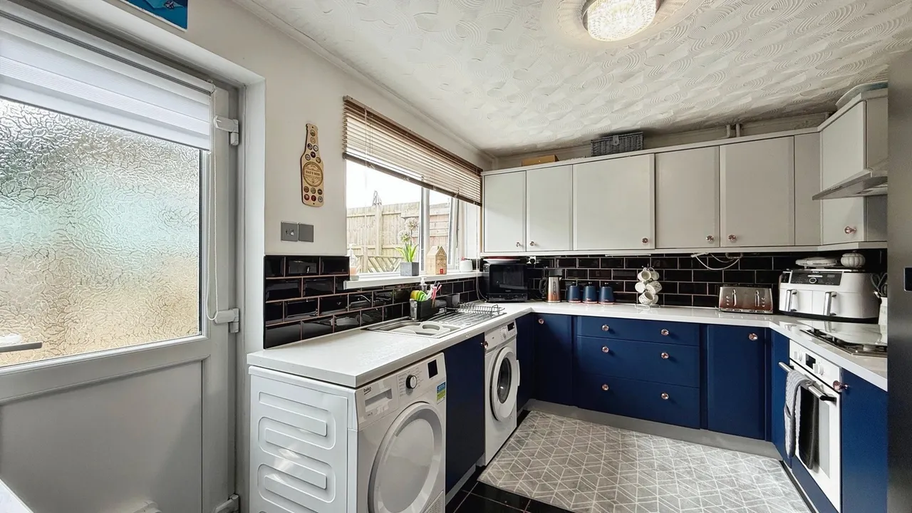 Heol Brynna, Cimla, Neath, SA11, photo 4