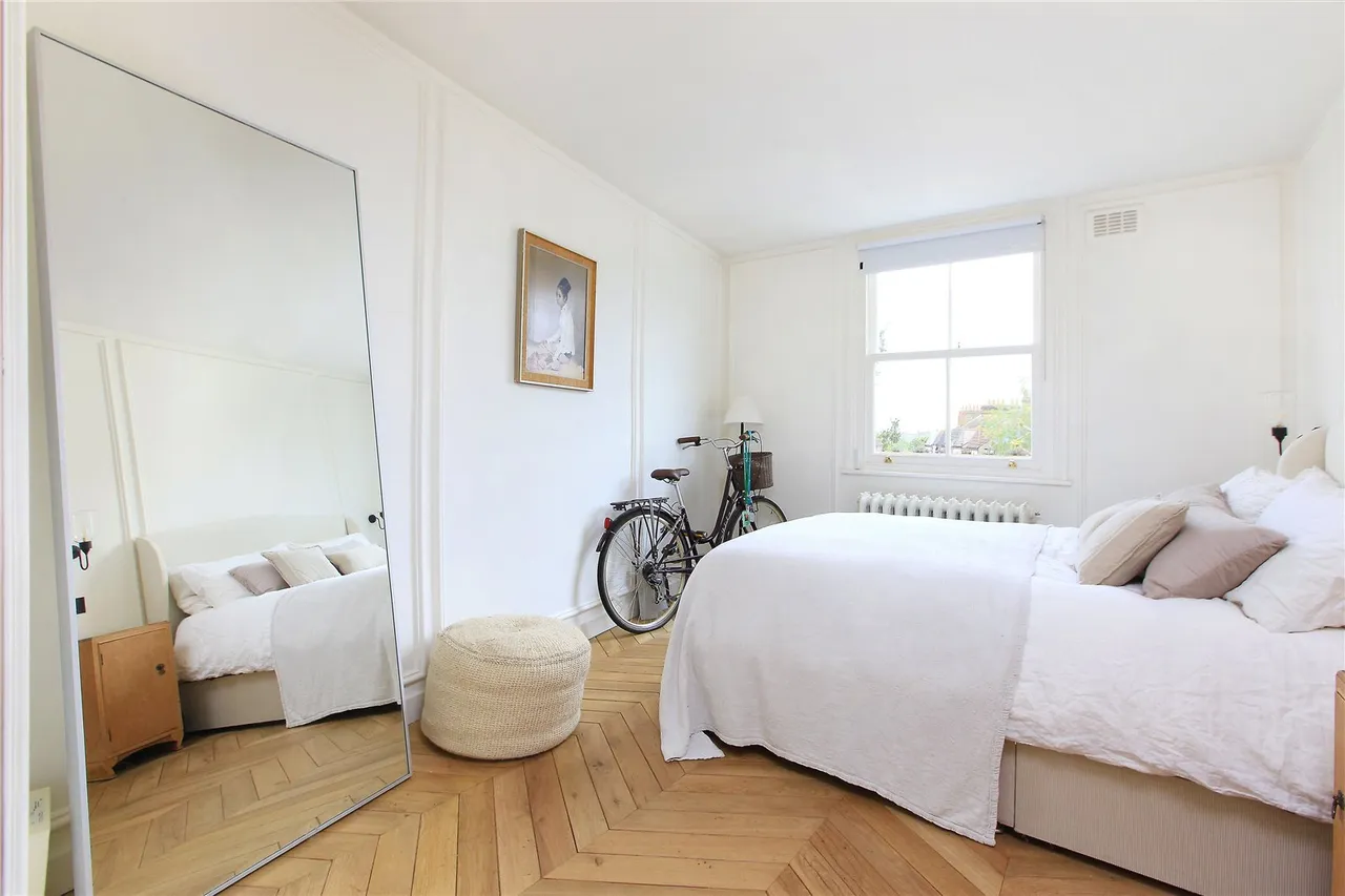 Clapham Common North Side, Battersea, London, SW4, photo 7