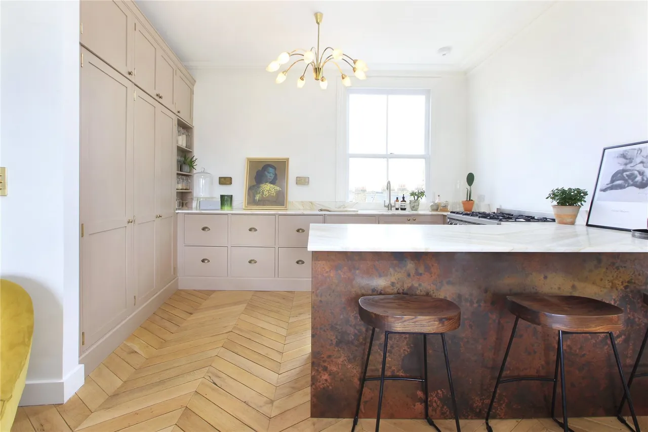 Clapham Common North Side, Battersea, London, SW4, photo 9
